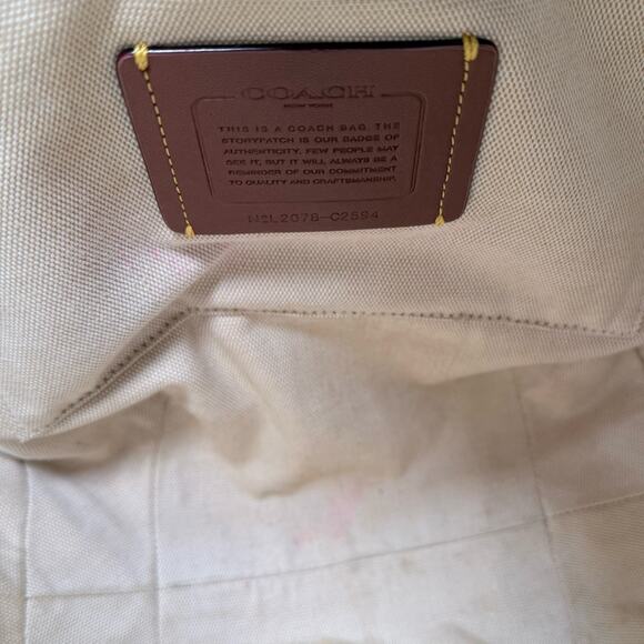 Coach Leather Tote – Ivory & Taupe – Neutral Chic & Large Leather Coach Tote - Picture 7 of 7